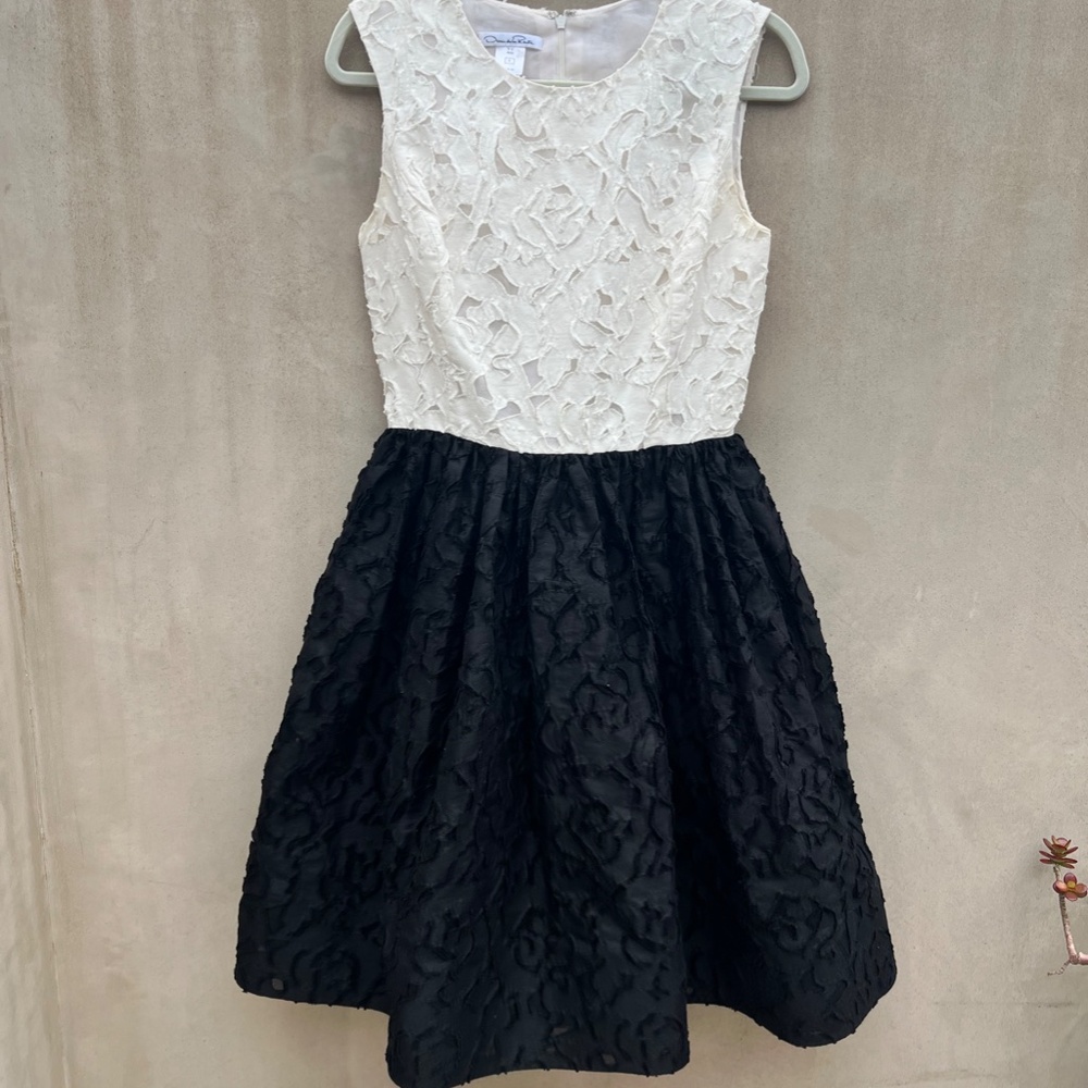 Oscar de la Renta Pressed Floral Black & White Cocktail Dress